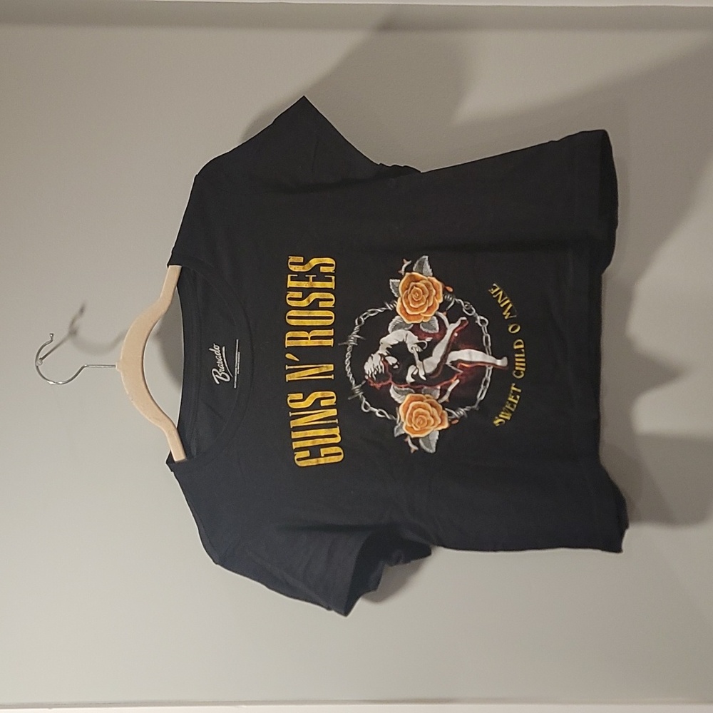 Black Guns and Roses Crop Top in L by Bravado